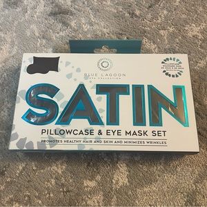 Pillow case and eye mask set